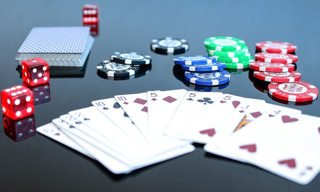 Understanding Paylines and Betting Structures in Online Casino Games