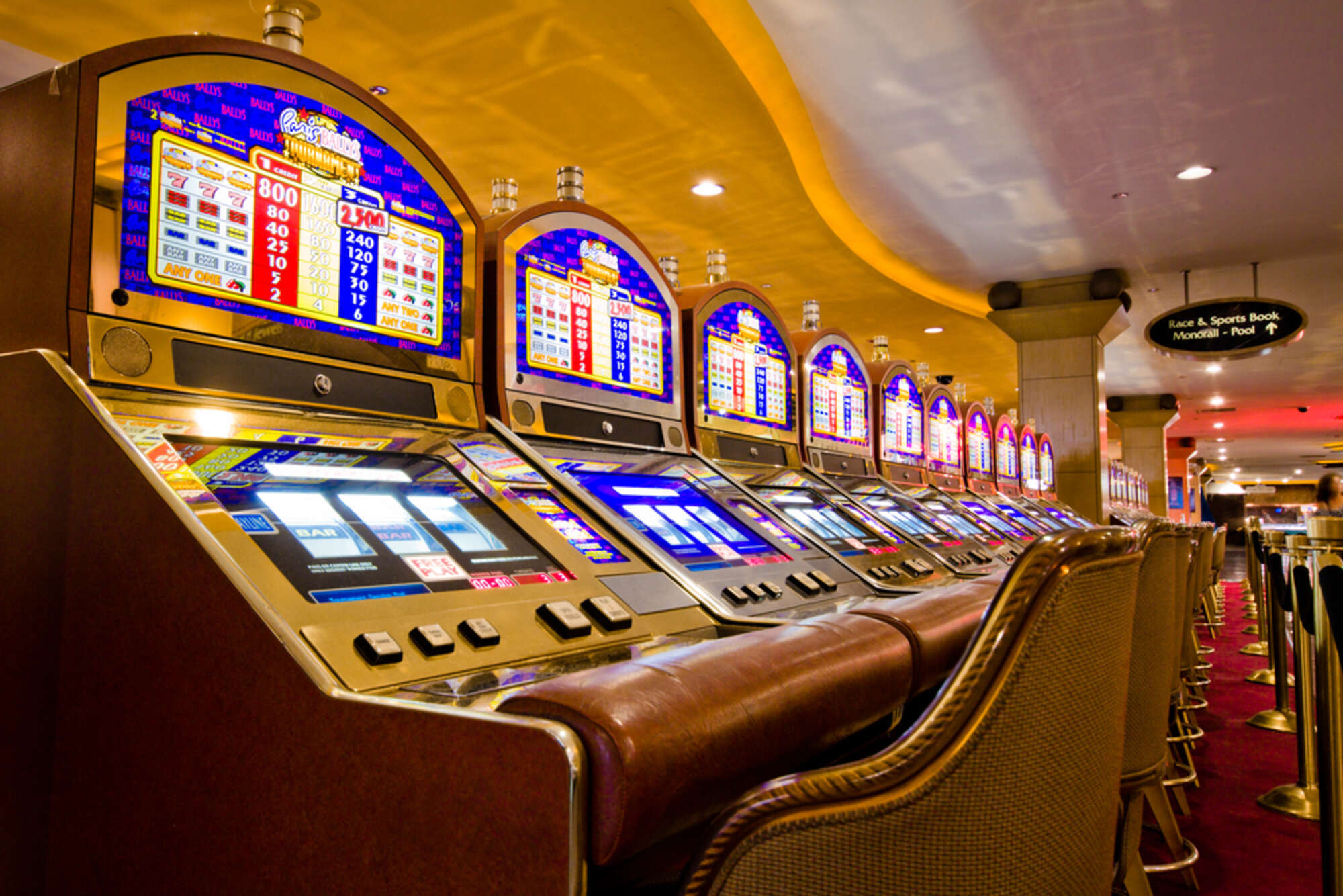 Exploring Mobile Optimization Features Available Through Direct Slots Platforms